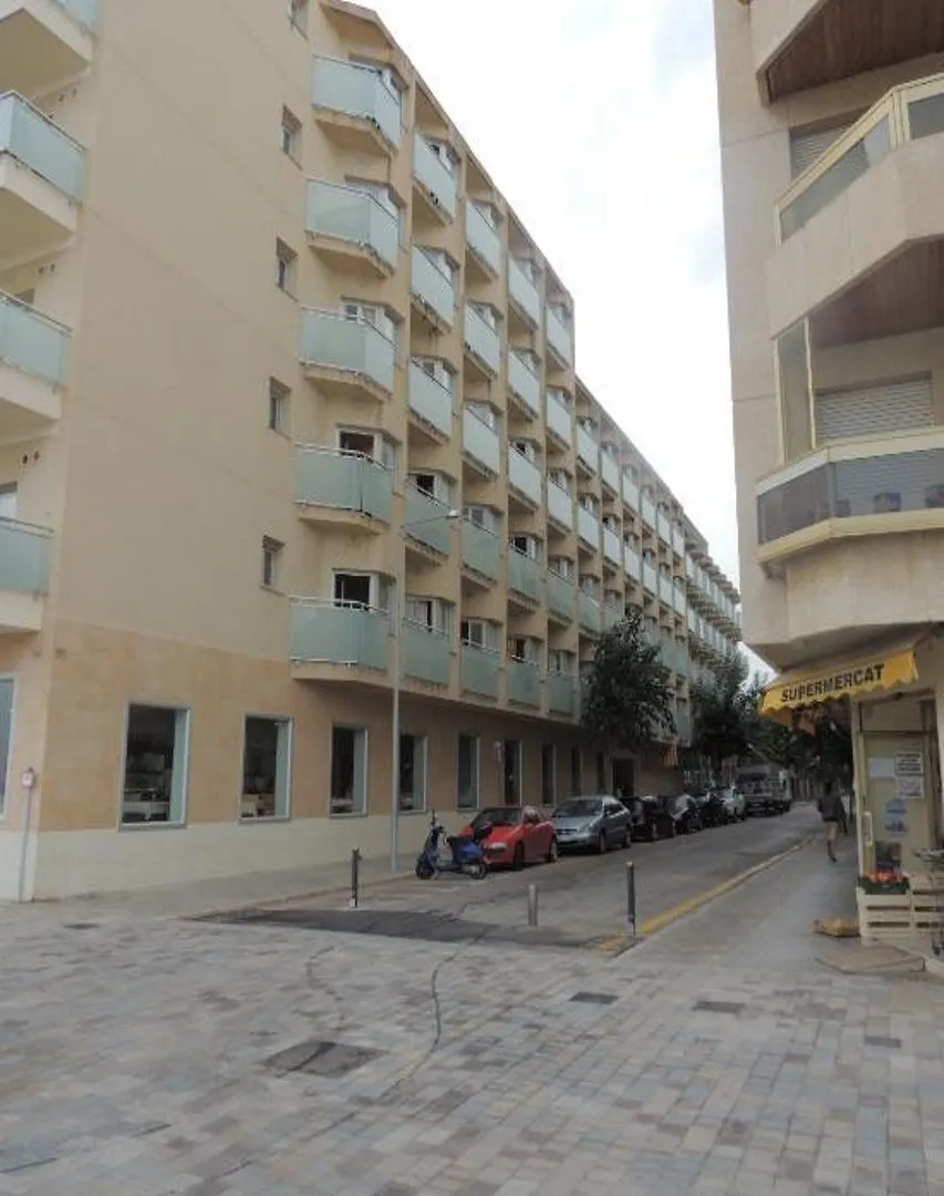 فندق 4R Miramar كالافيل