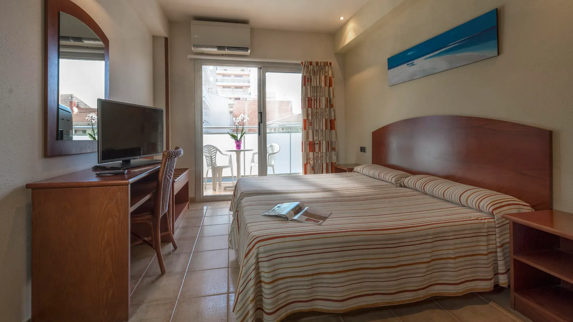 4R Miramar Calafell Hotel