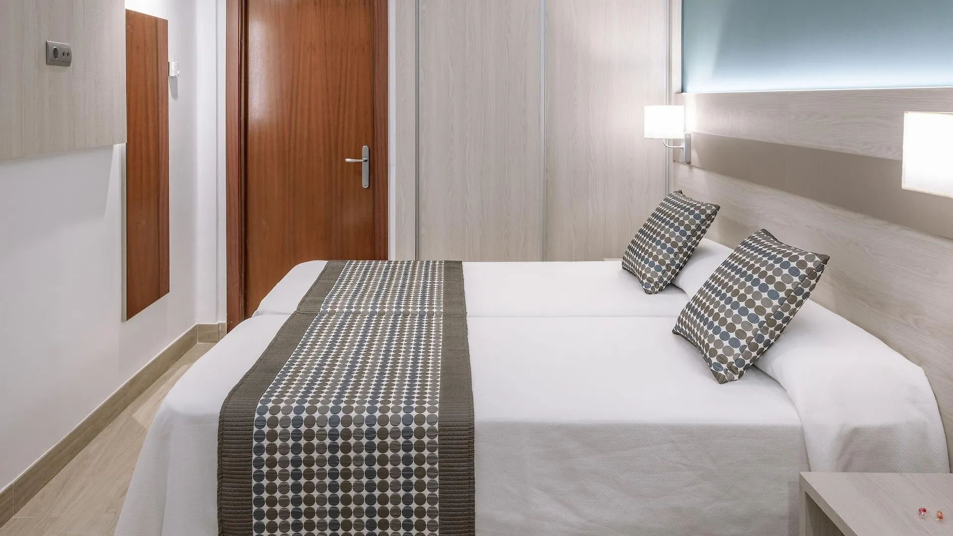 4R Miramar Calafell Hotel